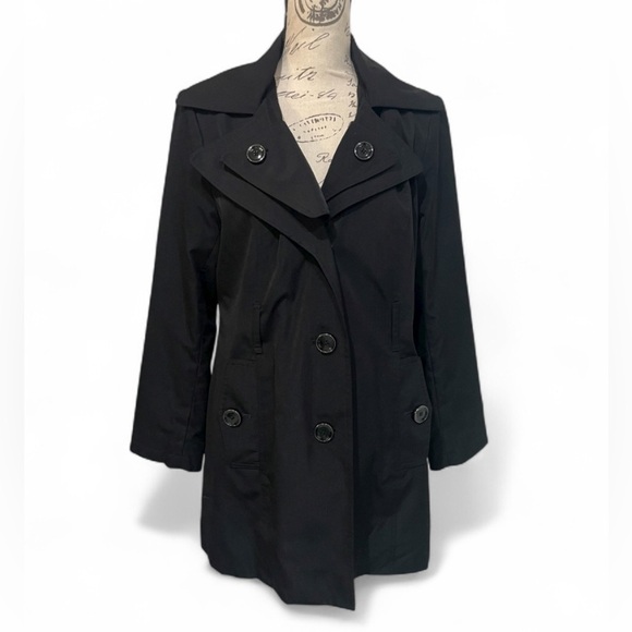 London Fog Jackets & Blazers - London Fog Black Hooded Trench Coat – PM (Petite Medium) EUC